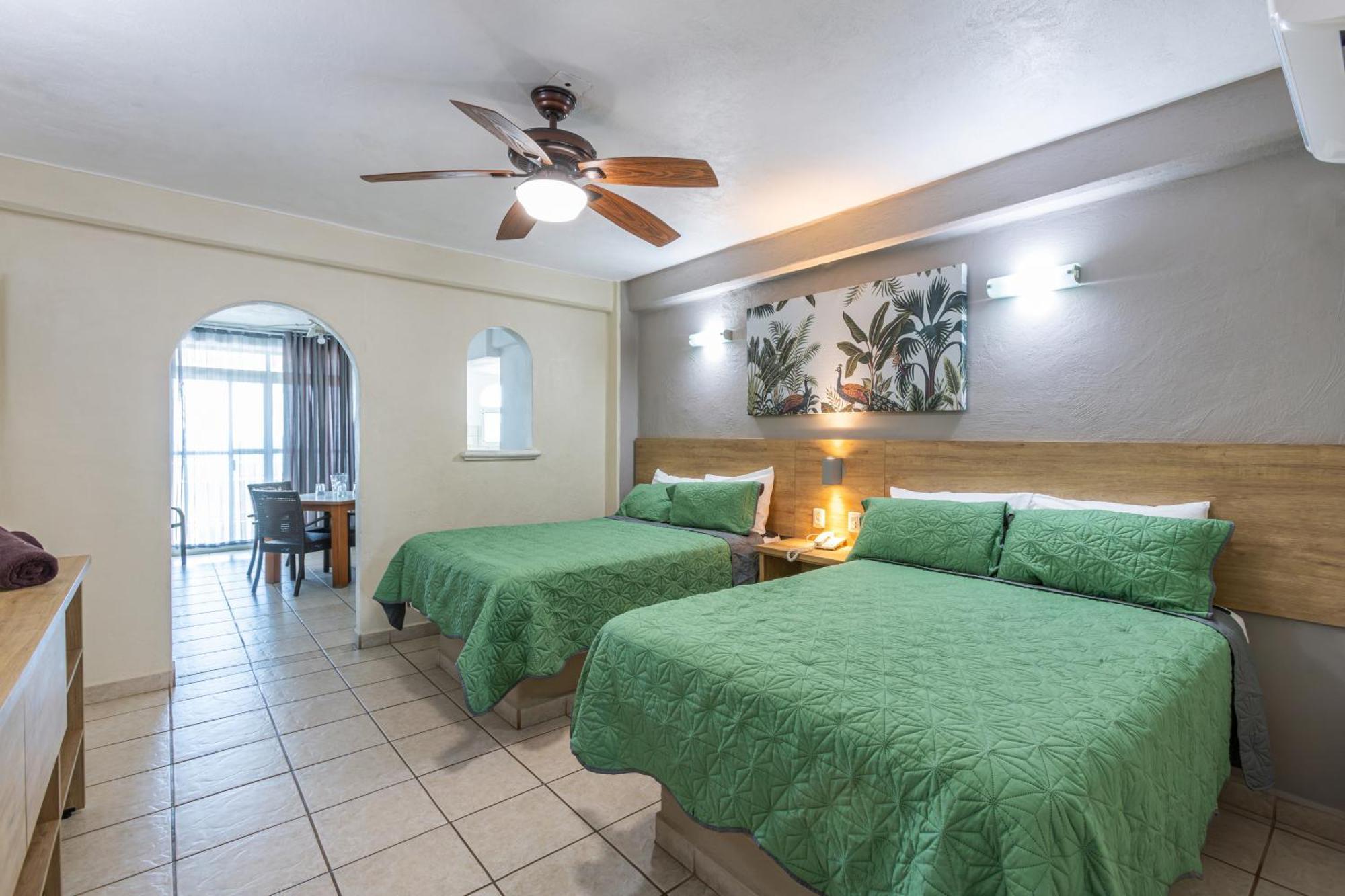 Torreblanca Suites Rincon de Guayabitos Esterno foto