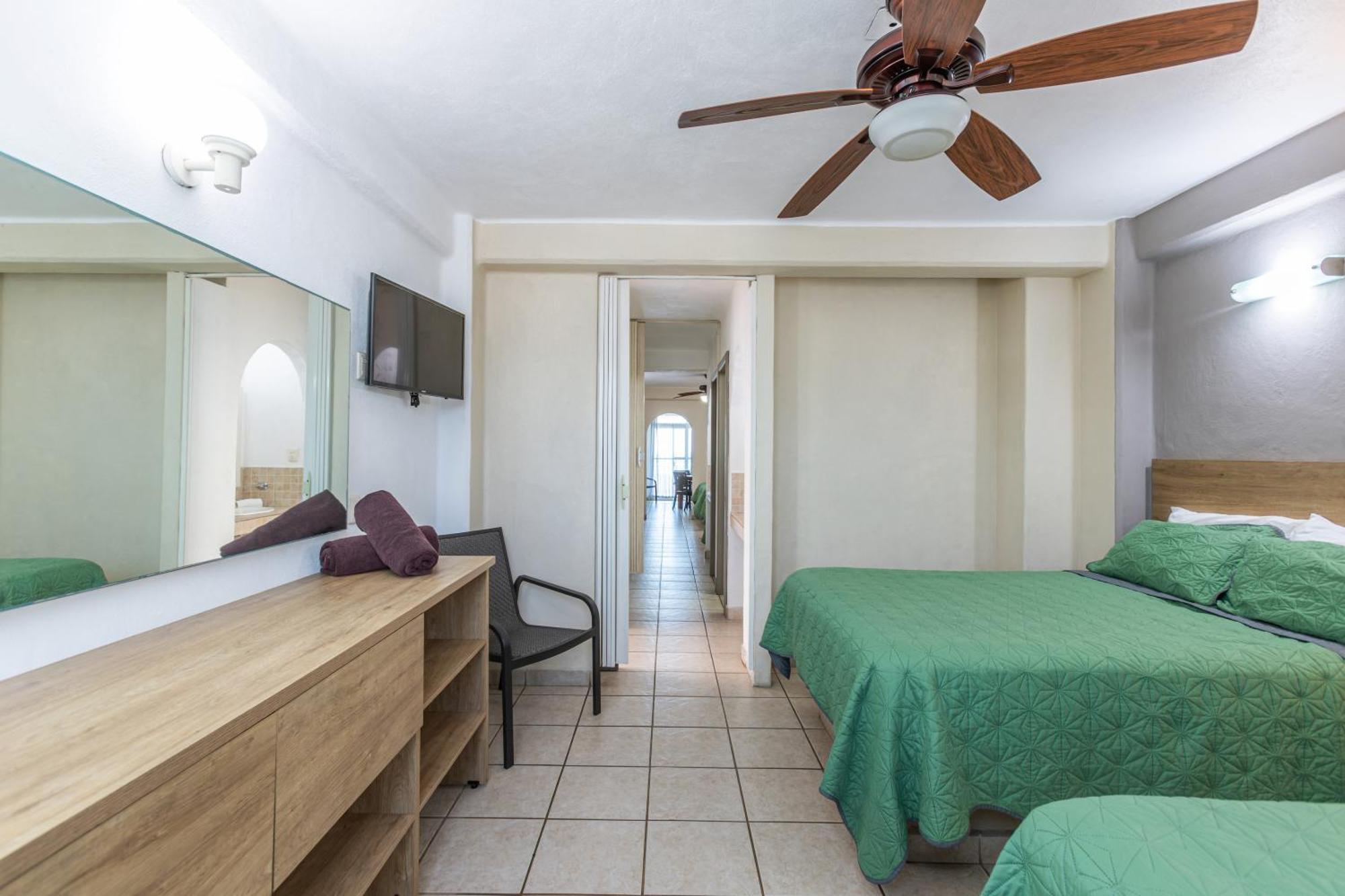 Torreblanca Suites Rincon de Guayabitos Esterno foto