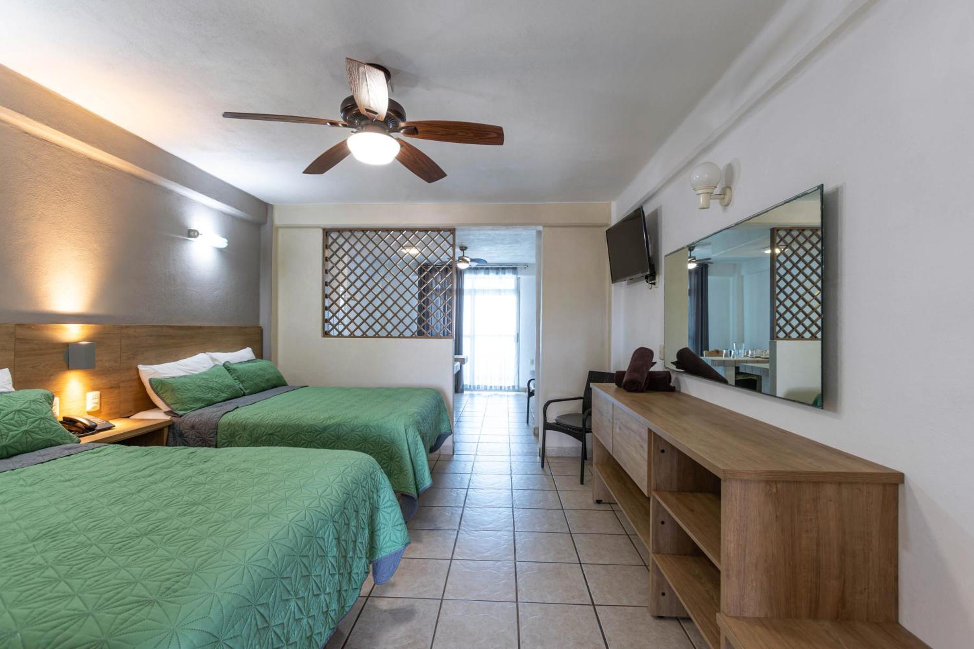 Torreblanca Suites Rincon de Guayabitos Esterno foto