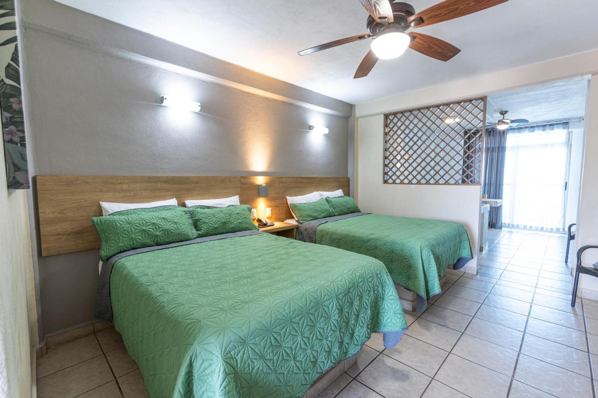 Torreblanca Suites Rincon de Guayabitos Esterno foto