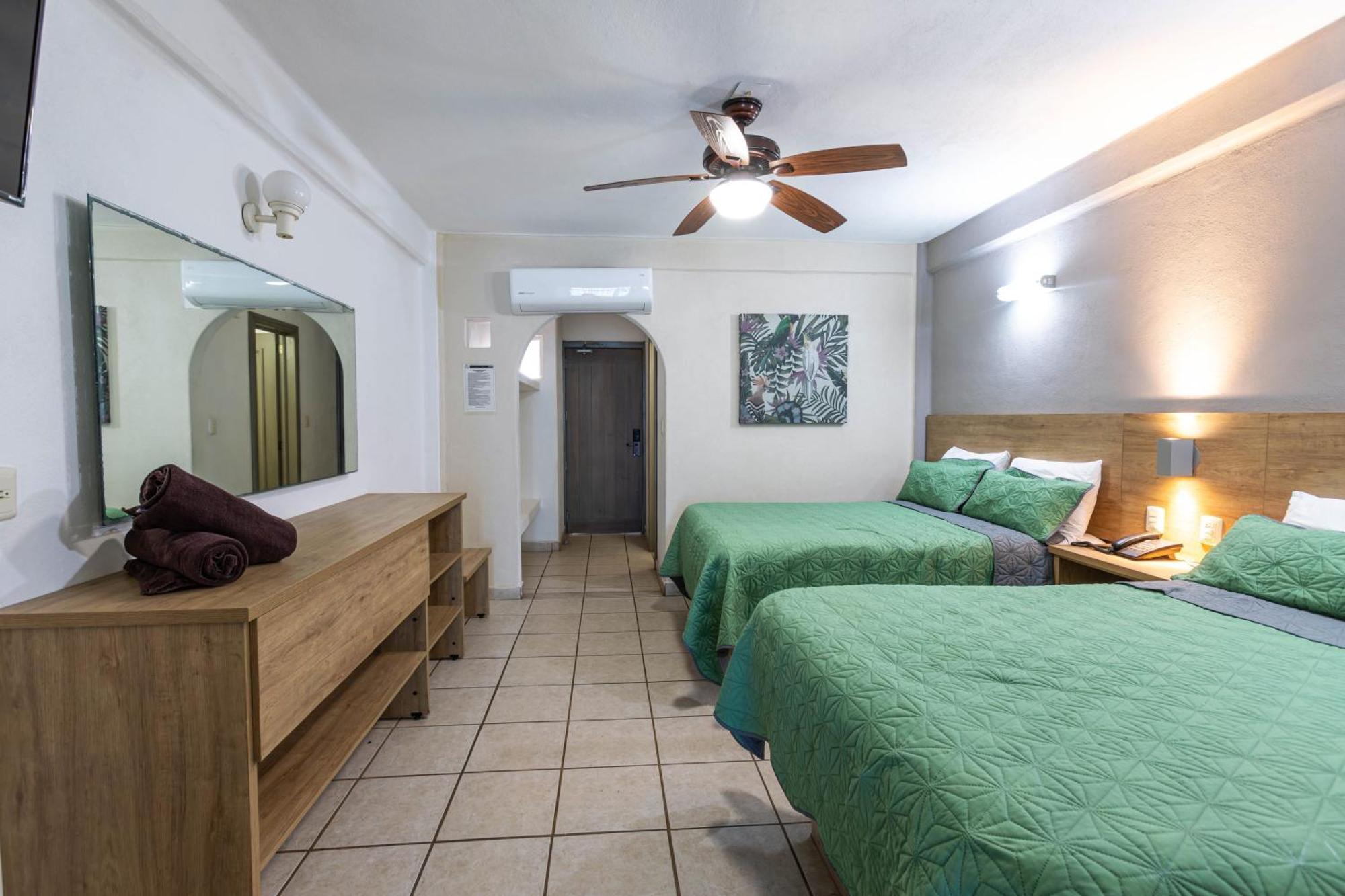 Torreblanca Suites Rincon de Guayabitos Esterno foto